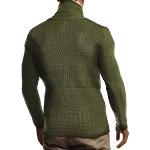 Gilet cardigan homme manche longue unicolore, vue de dos montrant le tissu maille texture.