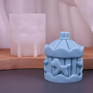Conjunto de molde de silicona para velas de carrusel y producto acabado para decoración del hogar.