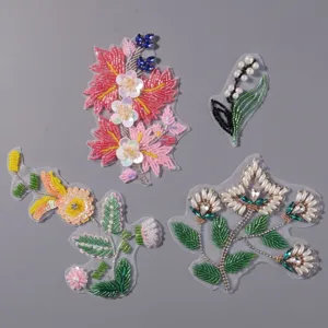 Handgemaakte kraalversierde bloem strass patches, 3D bloemen applicaties voor DIY kleding.