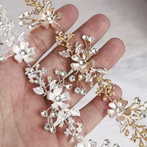 Bruid legering bloem hoofdband detail, prachtige strass en blad metalen haaraccessoire.