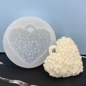 Round floral heart silicone mold for DIY aroma wax tablets and plaster hanging tags craft.