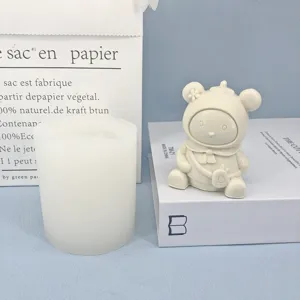 Silicone mold for cute bear figurine, DIY epoxy resin and aromatherapy plaster casting tool.
