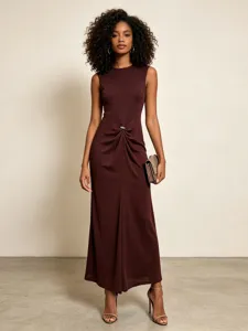 Elegant sleeveless maxi dress for women featuring a chic twist waist design in burgundy.