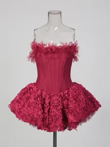 Robe courte rouge feu style rétro français bustier corset fleurs été mode femme chic