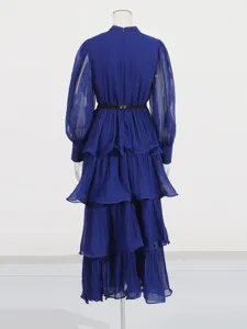 Robe longue bleue vintage à manches longues et volants avec ceinture pour été 2026 nouvelle