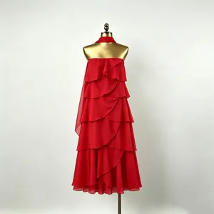 Robe longue élégante de vacances en mousseline sans bretelles pour femmes style d'été.