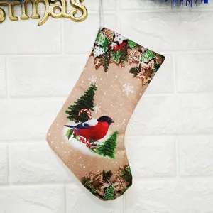 Weihnachtsstrumpf Geschenktasche kleine Stoff Deko zum Aufhängen mit Vogel und Tannenbaum Druck.