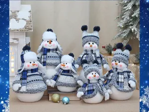 Ensemble de poupees de bonhomme de neige de Noel peluche bleue en tissu tricote jouet