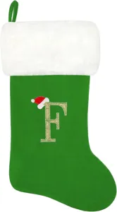 Große grüne Samt Weihnachtssocke mit weißem Plüschstulpe und gold besticktem Buchstaben F.