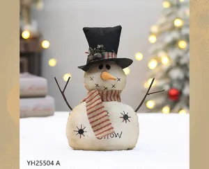 Pupazzo di neve vintage in juta con cilindro e sciarpa ideale per decorazione natalizia.