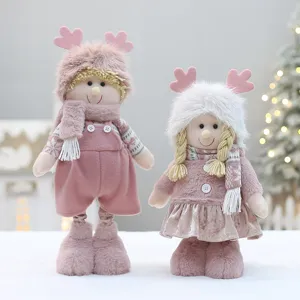 Bambola di Pezza Natalizia in Peluche Lungo Rosa Ornamento da Scrivania Simpatico Cappello con Corna Sciarpa a Maglia Regalo Decorazione