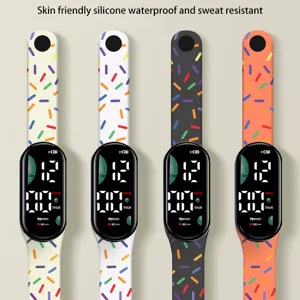 Orologio digitale in silicone colorato con fantasia di zuccherini, cinturino sportivo impermeabile.