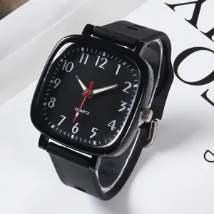 Quadratische schwarze Quarzuhr mit bequemem Silikonarmband für Jugendliche Detailansicht