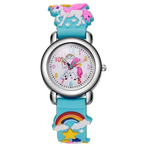 Simpatico orologio al quarzo per bambini in silicone con unicorno 3D e quadrante colorato.