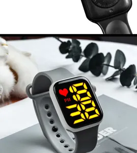 Schicke quadratische digitale LED-Uhr mit bequemem Silikonarmband für Sport und Alltag.