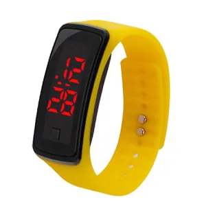 Gelbe Silikon LED Digitaluhr für Damen, Herren, Kinder und Studenten. Modische Sportarmbanduhr.
