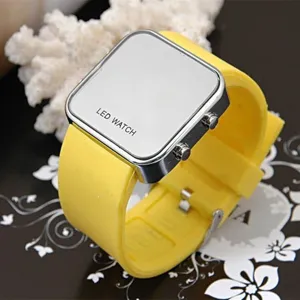 Gelbe quadratische LED Elektronikuhr mit weichem Silikonarmband, moderne Jugendsportuhr.