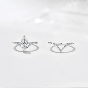Superbe bague en argent s925 avec moissanite marquise, design empilable couronne élégant.