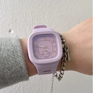 Modische Silikon Quarzuhr fuer Damen und Herren, stilvolle quadratische wasserdichte Uhr.