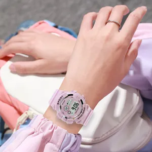 Montre de Sport Numérique Multifonctionnelle Étudiant Mode Lumineuse Résistante à l'Eau LED Montre Électronique Hommes Femmes