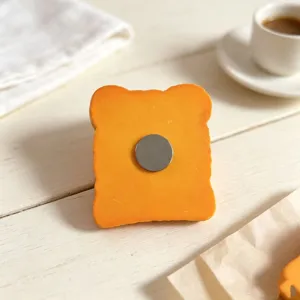 Süßer 3D Toast Brot Kühlschrankmagnet für Dekoration, Simulations Lebensmittel Magnet Aufkleber