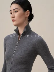 Cardigan in lana da donna con collo alto e zip, maglia slim a maniche lunghe elegante e chic.