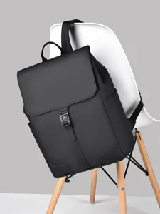 Black minimalist casual backpack for men, large capacity business commuting computer bag.