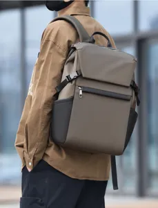 Mochila impermeable para hombre gran capacidad para viajes negocios ocio trabajo.
