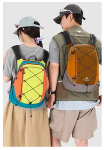 Vista detallada de mochila deportiva exterior ligera, mochila de senderismo casual colorida viaje.