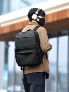 Mochila para ordenador portátil de negocios, impermeable y ligera para uso diario.