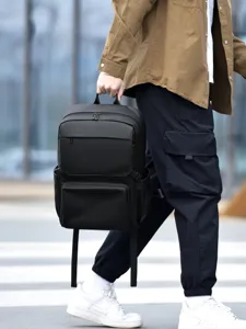 Mochila para portatil de negocios para hombre, mochila negra impermeable elegante para el dia a dia.