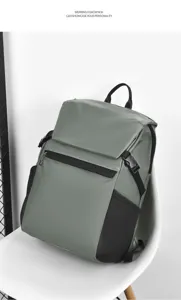 Mochila de gran capacidad impermeable para portátil de negocios de viaje informal para hombres.