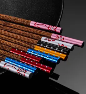 Holzstäbchen mit funkelnden Strass-Legierungs-Enden, elegantes und schickes Besteck.