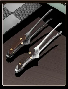 Stainless steel wooden handle food clip barbecue tong detail view kitchen cooking tool