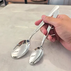 Ensemble de cuillères à soupe en acier inoxydable, finition miroir polie, poignée ergonomique.