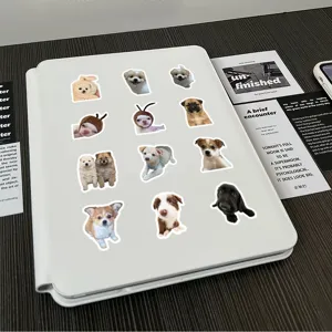 Set di adesivi per cuccioli realistici carini vinile impermeabile per laptop valigia
