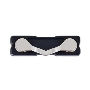 Magnetischer Brillenhalter Detailansicht, Metallclip und schwarzer Sockel für Ausweise.