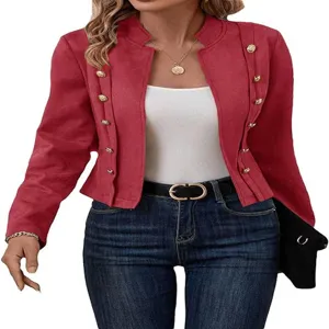 Schicke rote Damen Kurzjacke mit Stehkragen und eleganten goldenen Knöpfen für den Alltag.