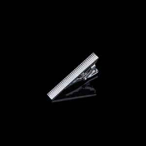 Heren zilveren korte dasclip met rastertextuur ontwerp, elegante zakelijke accessoire hoofdaanzicht.
