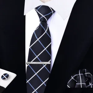 Completo set de corbata para hombre a cuadros con gemelos panuelo y pinza elegante