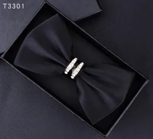 Farfallina nera da uomo con strass al centro, elegante accessorio matrimonio scatola.