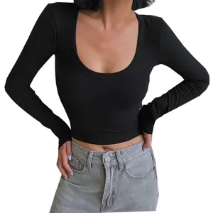 Women black long sleeve crop top, casual slim fit scoop neck basic tee shirt for daily wear.