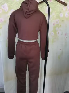 Ensemble sweat à capuche et pantalon marron, vêtements décontractés pour l'automne et l'hiver.