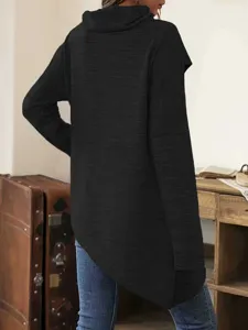 Rückdetail des schwarzen, asymmetrischen Langarm-Sweatshirts mit kuscheligem Schalkragen.