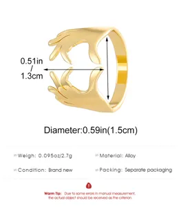 Kreativer offener Ring in Händchenform aus Legierung mit präzisen technischen Maßangaben.