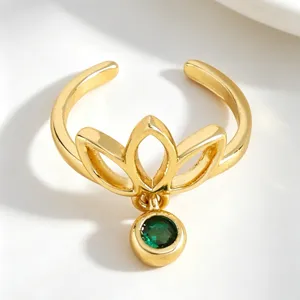 Verstellbarer goldener Zehenring mit hohlem Lotus Design und gruenem Edelstein Anhänger