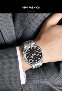 Orologio da uomo al quarzo in acciaio inossidabile con cronografo multifunzione.