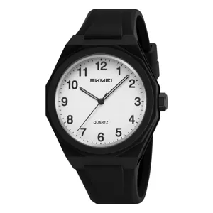 SKMEI men's casual quartz watch with white dial black silicone strap and clear numbers.
