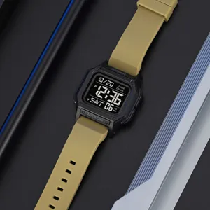 Montre Numérique SKMEI Homme Sport de Plein Air Étanche Boîtier Carré Bracelet en Silicone Chronographe Multifonction Rétroéclairage EL