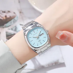 SKMEI montre quartz femme cadran bleu clair bracelet acier inoxydable argenté calendrier principal